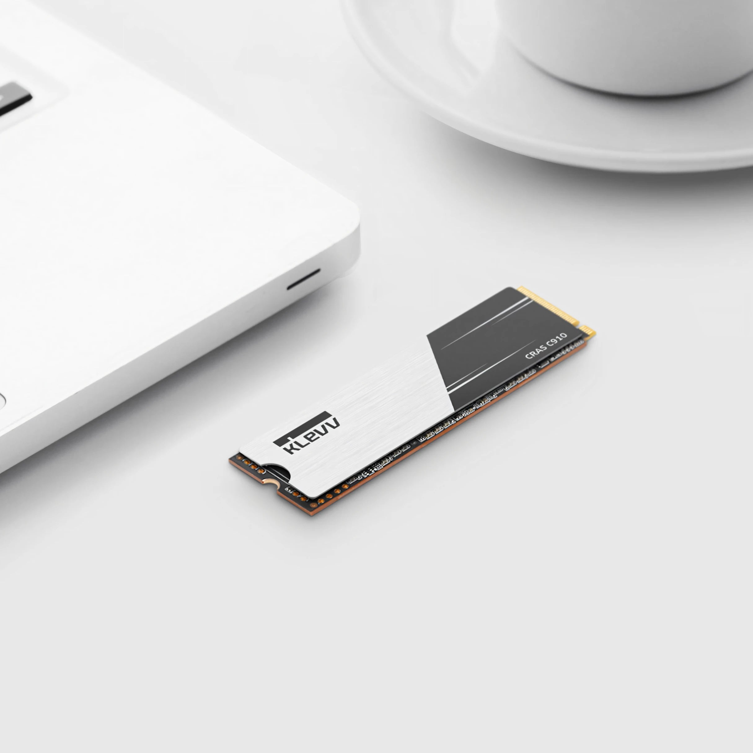 Klevv Cras C910 PCIe 4.0 M.2 NVMe
